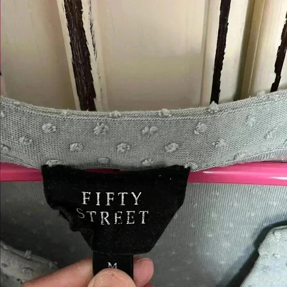 Sleeveless Textured Top in Light Blue - Picture 4 of 5